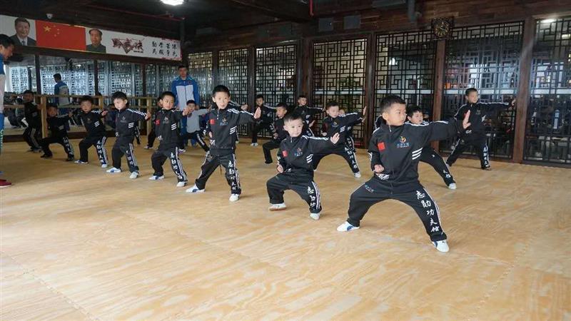 貴陽南明志勛功夫館武術(shù)套路散打暑假班招生中