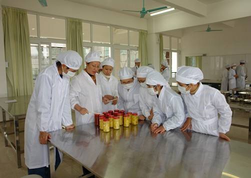 山東藍海職業(yè)學(xué)校食品加工技術(shù)專業(yè)教師水平如何？