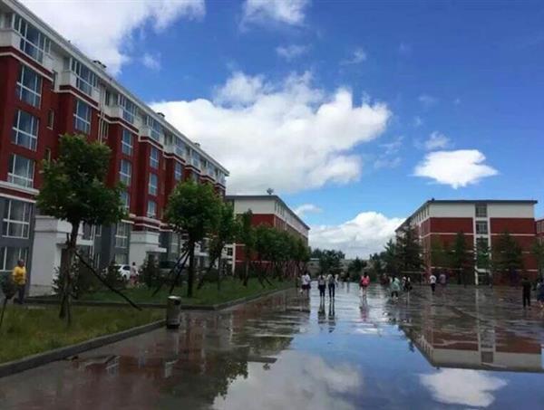 濟南神州飛機場技工學院是一所什么樣的學校？