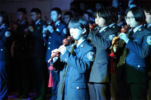 傳遞正能量！山東東營(yíng)金盾司法學(xué)校隆重舉行期末表彰大會(huì)暨家長(zhǎng)會(huì)